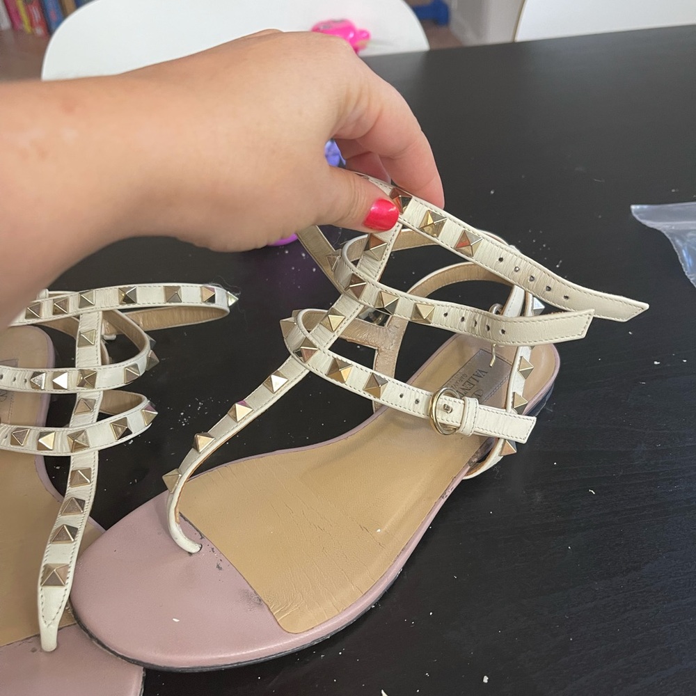 Gorgeous white Valentino gladiators sandals